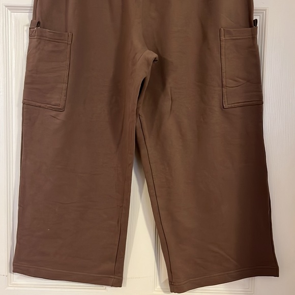 Lulu-B crop pants - Picture 2 of 5